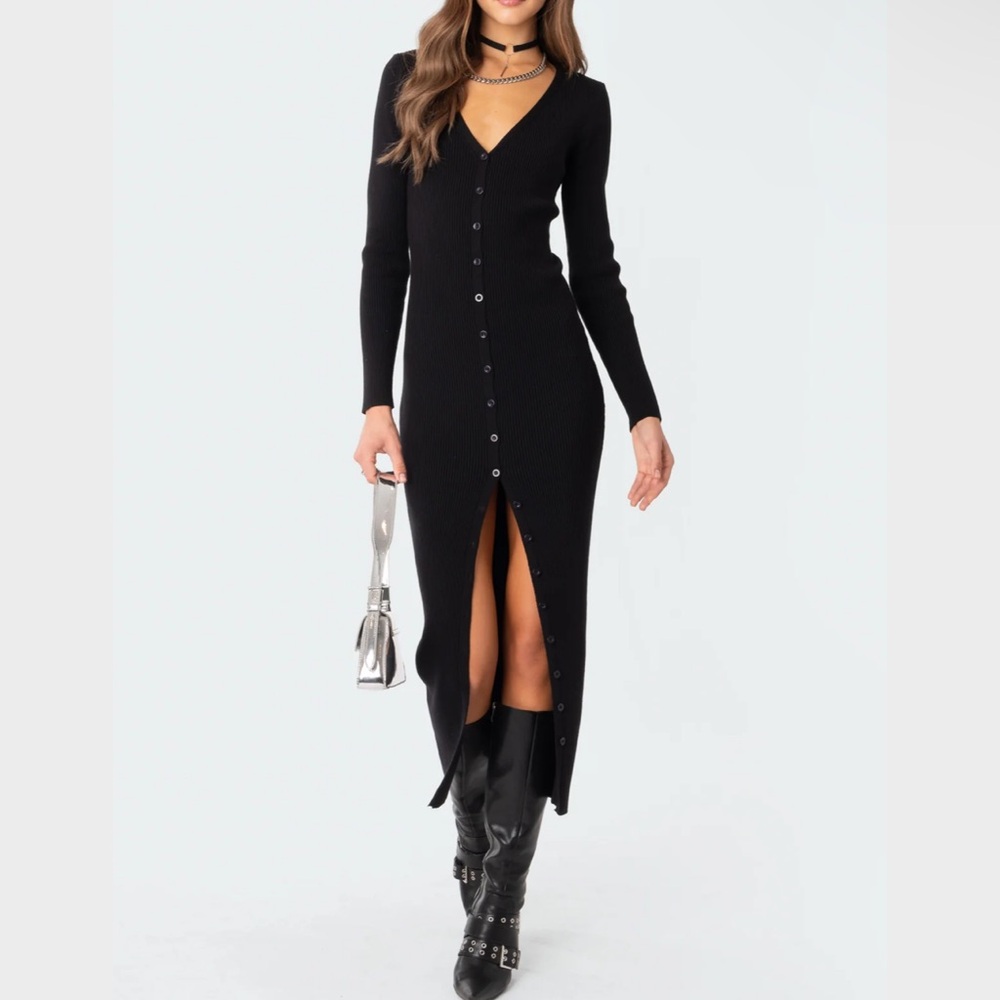 Edikted Jazlyn Black Long Sleeve Button-Front Maxi Dress